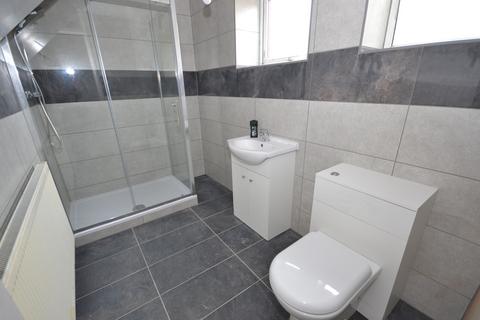 4 bedroom terraced house to rent, Falkirk Close, Hull HU7