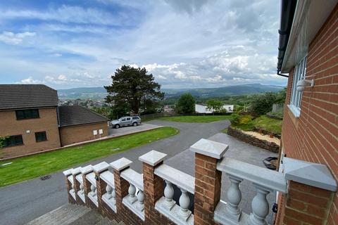 4 bedroom detached house for sale, Jays Field, Neath, Neath Port Talbot.