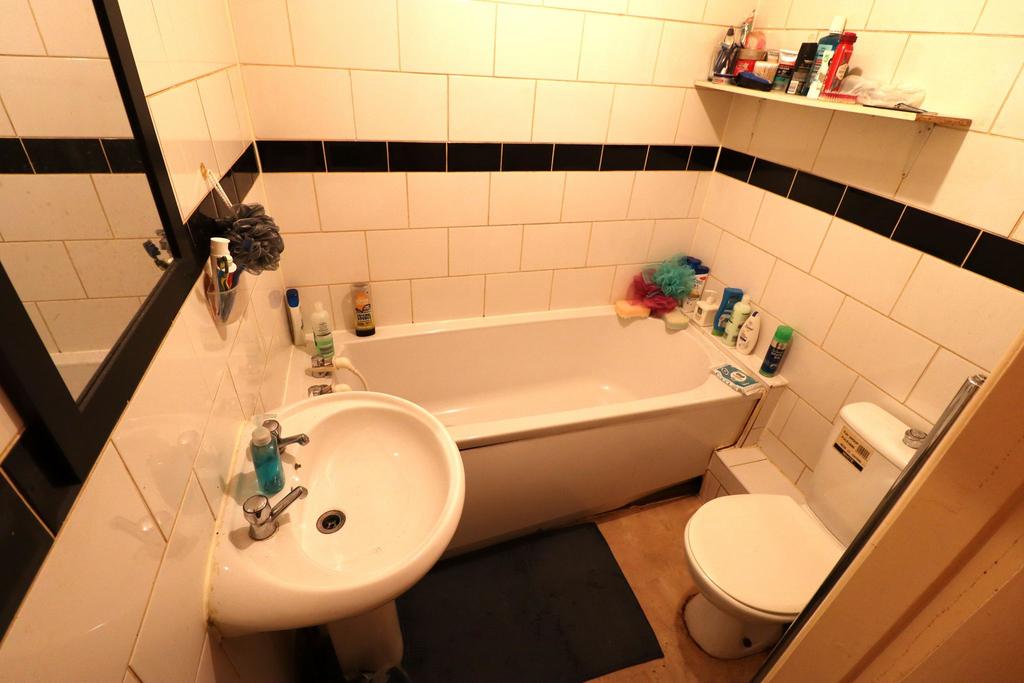 Photograph 9