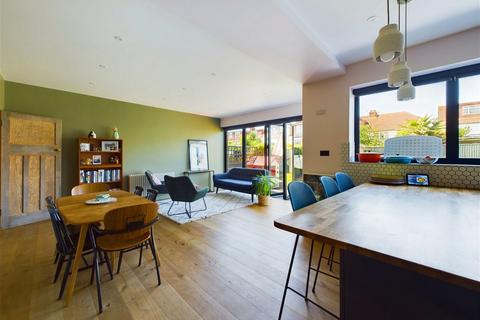 5 bedroom semi-detached house for sale, St. Keyna Avenue, Hove, BN3 4PP