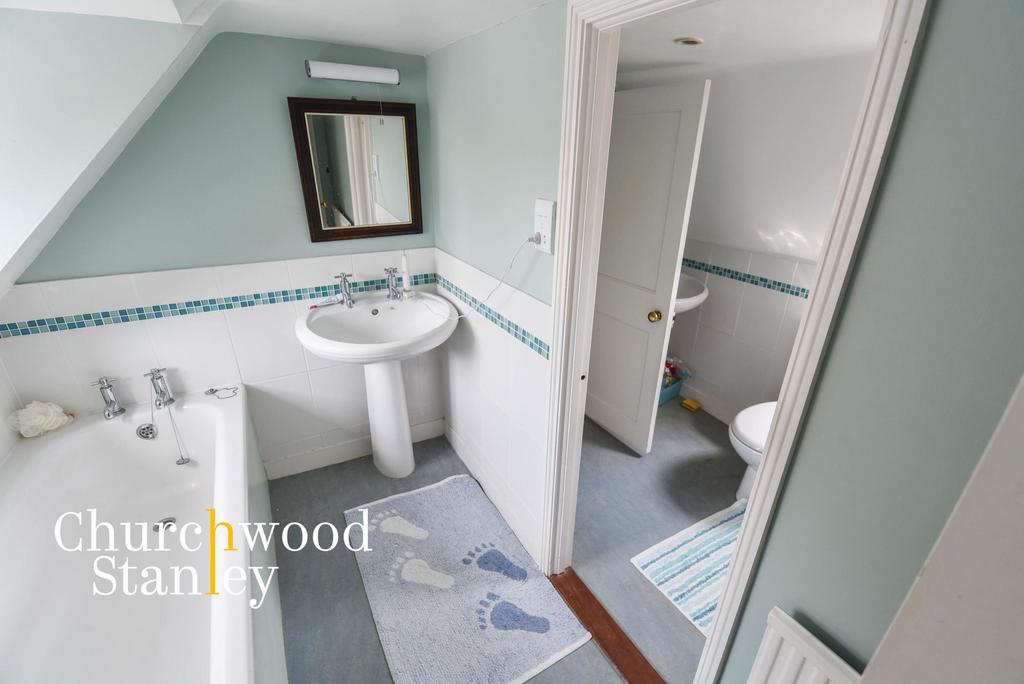 Second floor Bathroom
