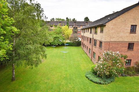 2 bedroom flat for sale, Higham Station Avenue, Chingford , London. E4 9UX
