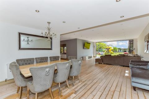 5 bedroom detached house for sale, High Road, North Weald, Epping, Essex