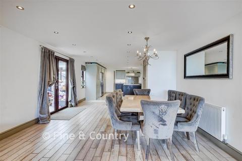 5 bedroom detached house for sale, High Road, North Weald, Epping, Essex