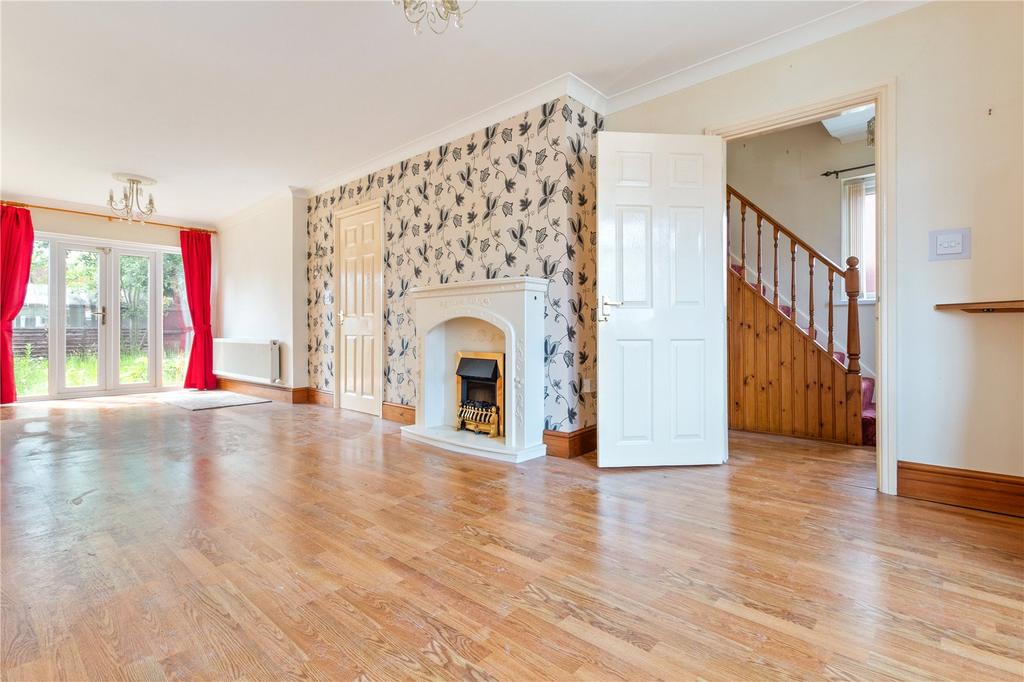 Living Room (2)