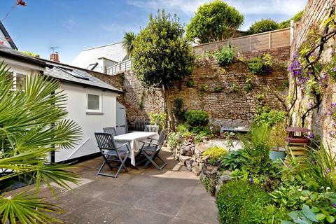 3 Higher Shapter Street, Topsham, Exeter, EX3 0AW