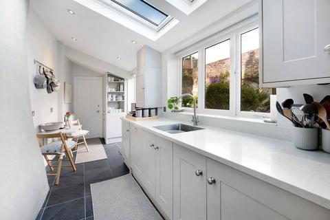 3 Higher Shapter Street, Topsham, Exeter, EX3 0AW