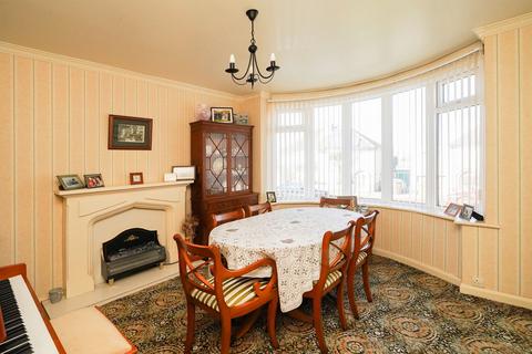 64 Barncliffe Crescent, Sheffield, S10 4DD