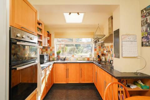 64 Barncliffe Crescent, Sheffield, S10 4DD
