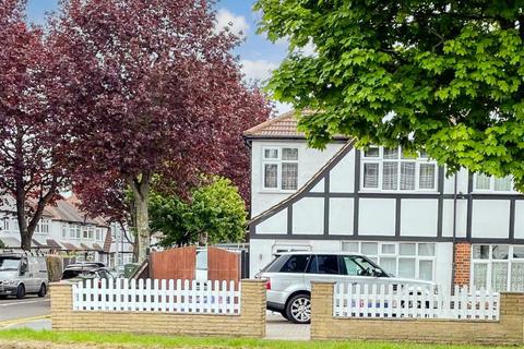 3 bedroom semi-detached house for sale, Croydon Road, Wallington, Surrey