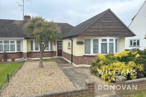 2 bedroom semi-detached bungalow to rent, Cheltenham Road, Hockley