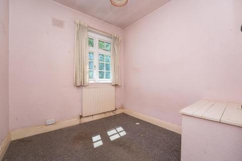 48 Holyoake Walk, London, W5 1QJ