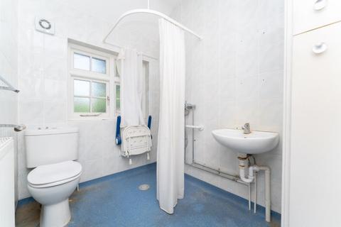 48 Holyoake Walk, London, W5 1QJ