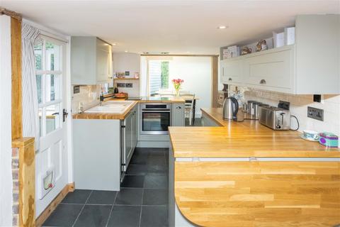 1 bedroom end of terrace house for sale, With A One Bedroom Detached Annexe in Goudhurst