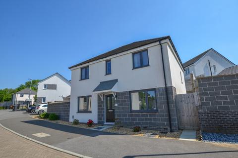 4 bedroom detached house for sale, Carn Water Road, Bodmin, PL31