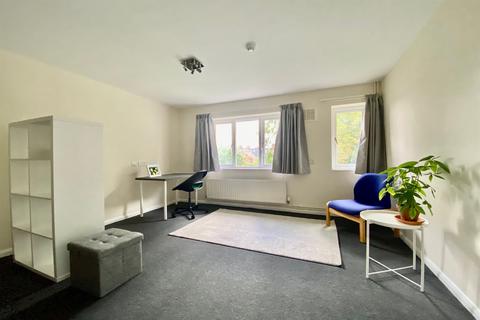 1 bedroom in a house share to rent, Iffley Road, Cowley, Oxford, OX4