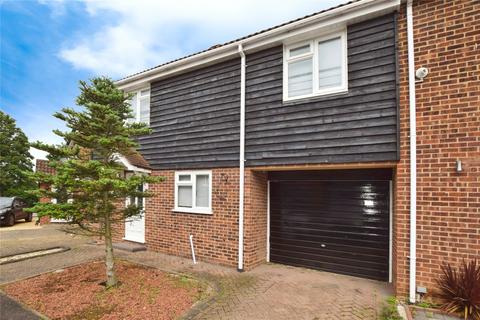 4 bedroom semi-detached house for sale, Dunlin Close, South Woodham Ferrers, Chelmsford, Essex, CM3