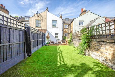 4 bedroom terraced house for sale, Avenue Road, Westcliff-on-Sea, Essex, SS0