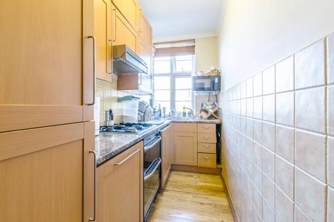 2 bedroom flat for sale, College Crescent, Hampstead, London, NW3