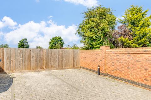 1 bedroom maisonette for sale, New Road, Welwyn Garden City, Hertfordshire, AL8