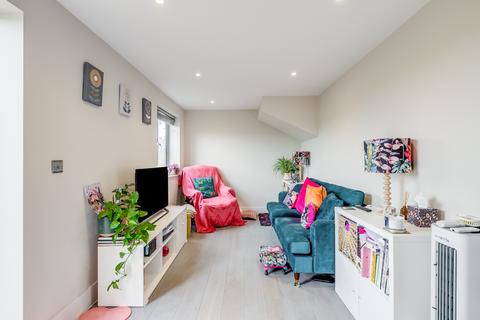 1 bedroom maisonette for sale, New Road, Welwyn Garden City, Hertfordshire, AL8