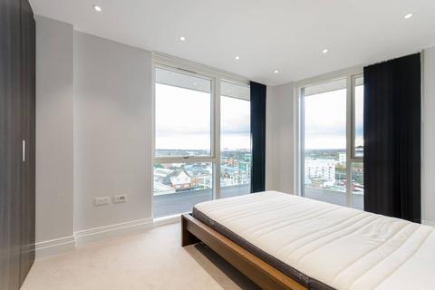 2 bedroom flat to rent, Queenshurst Square, Kingston, Kingston upon Thames, KT2
