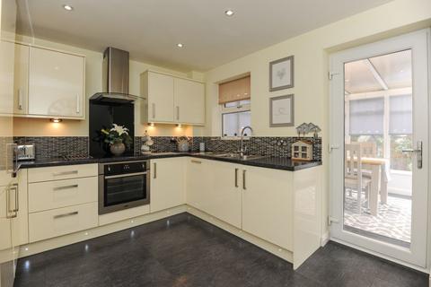 35 Blackthorn Close, Hasland, Chesterfield, S41 0DY