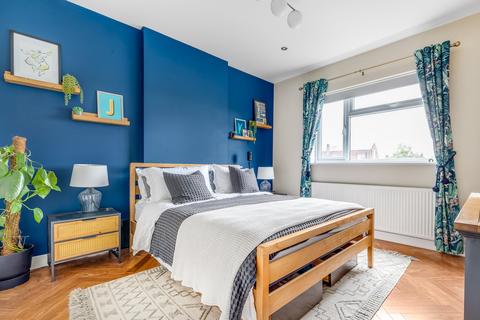 19 Fieldend Road, London, SW16 5SR