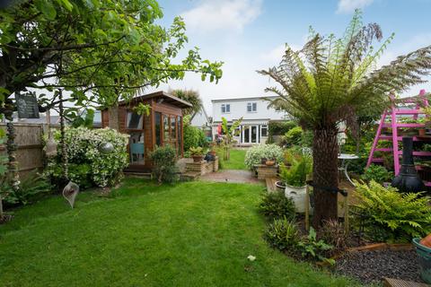 4 bedroom chalet for sale, Foads Lane, Cliffsend, CT12