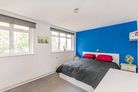 2 bedroom maisonette for sale, Carisbrooke Gardens, Peckham, London, SE15
