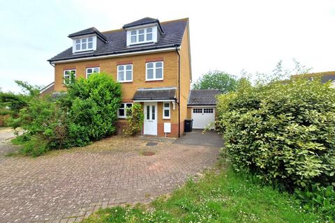 3 bedroom townhouse to rent, Fitzroy Drive, Lee-on-the-Solent, Hampshire, PO13