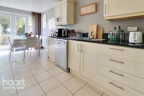 4 bedroom terraced house for sale, Nazareth Road, Nottingham