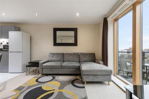 1 bedroom flat for sale, Durnsford Road, SW19