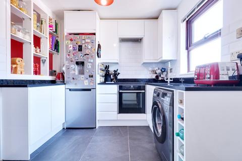 2 bedroom terraced house for sale, Fanns Rise, Purfleet-on-Thames RM19