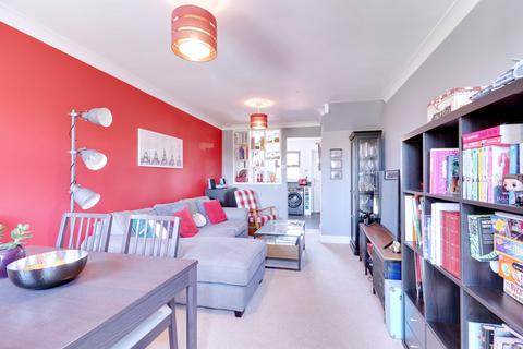 44 Fanns Rise, Purfleet, RM19 1GP