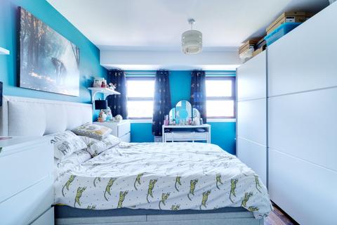 44 Fanns Rise, Purfleet, RM19 1GP