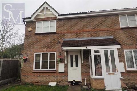 3 bedroom semi-detached house to rent, Maybury Close, Loughton, IG10