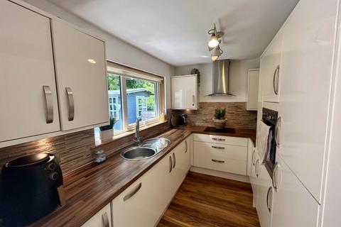 3 bedroom semi-detached bungalow to rent, Broomwell Gardens, Monikie, Angus