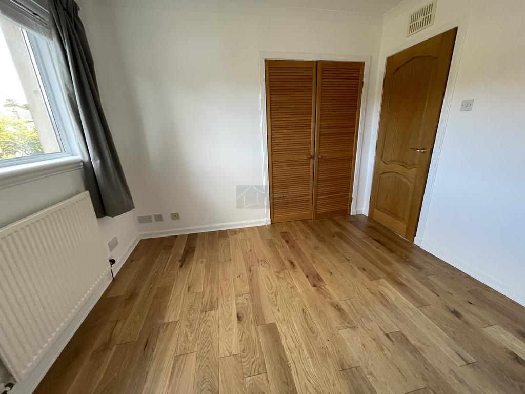 Bedroom 1b.JPG