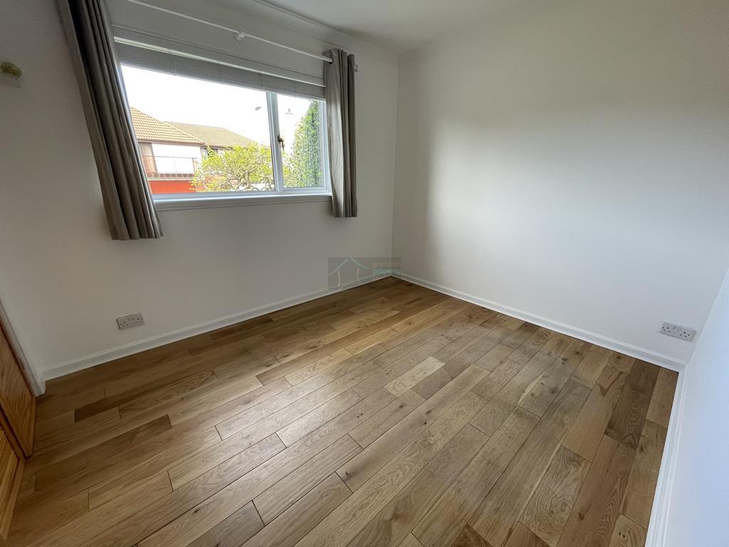 Bedroom 2.JPG