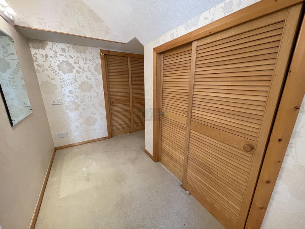 Master Wardrobe.JPG