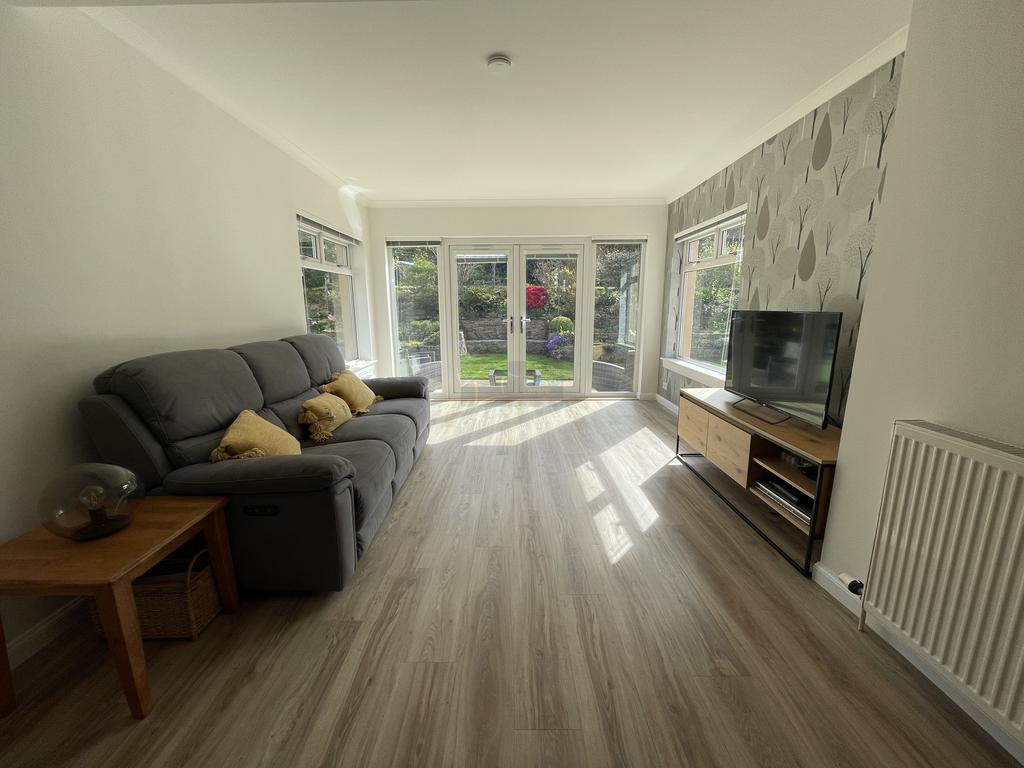 Sitting room a.JPG