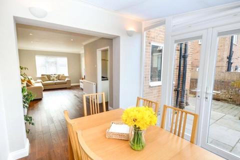 22 The Broad Walk North, Brentwood, CM13 2EY
