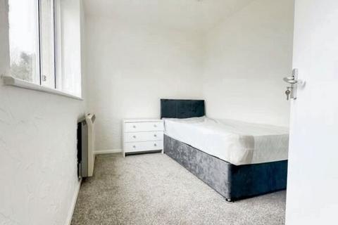 5 bedroom terraced house to rent, Kent Walk, Peterlee SR8