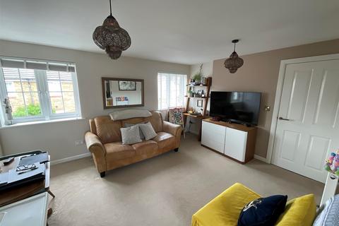 2 bedroom coach house for sale, Westview Close, Peacehaven, East Sussex