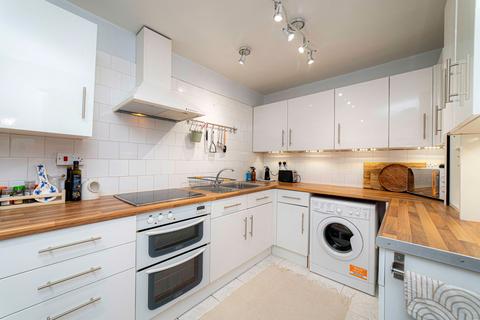 2 bedroom ground floor flat for sale, New Dover Road, Canterbury, CT1