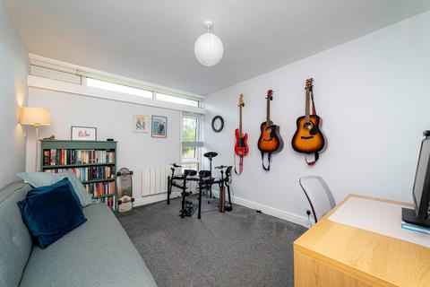 2 bedroom ground floor flat for sale, New Dover Road, Canterbury, CT1