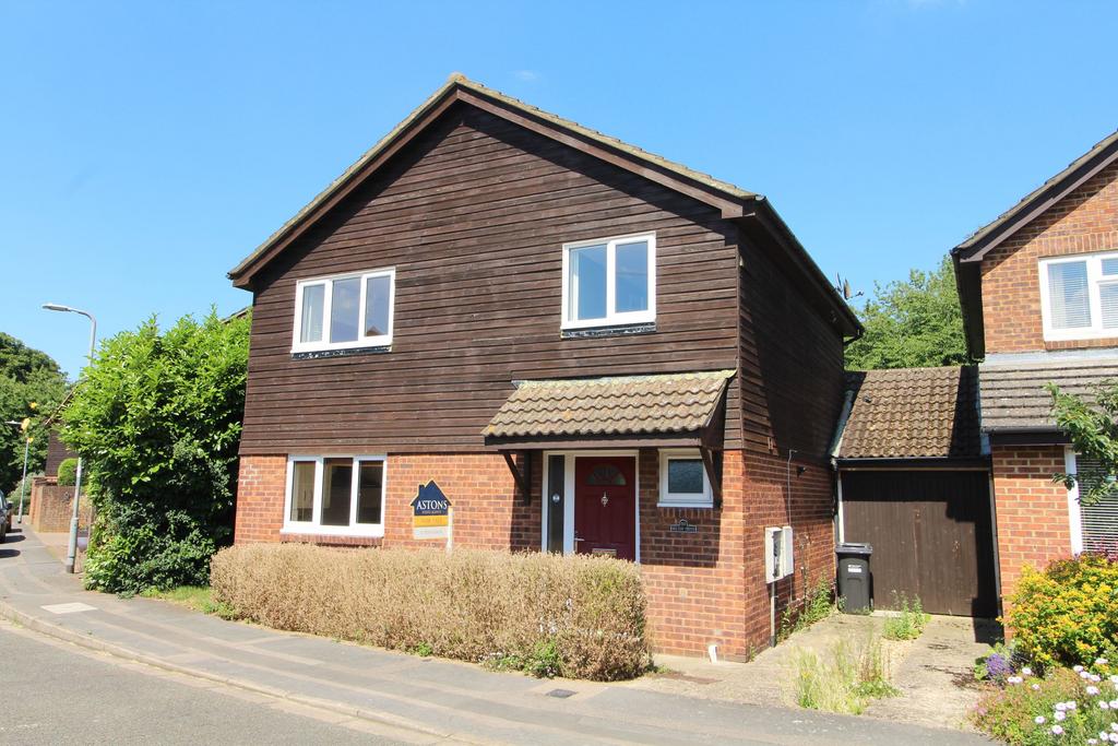 Milton Drive, Newport Pagnell 4 bed detached house for sale £435,000