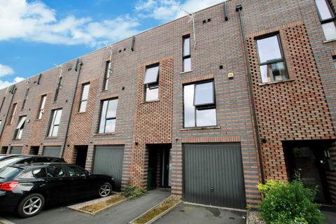3 bedroom townhouse to rent, Navigation Street, Manchester, M4