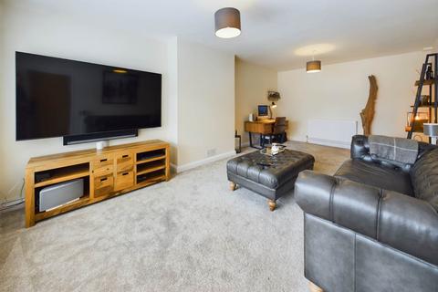 8 Fir Tree Close, Hemel Hempstead, HP3 8NG